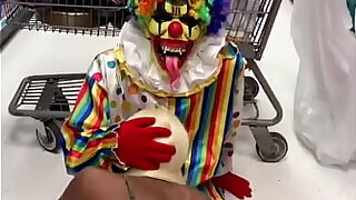 Clown gets dick inhaled in party city